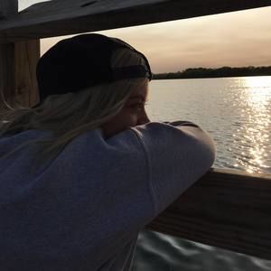 Meet your Posher, Brooke