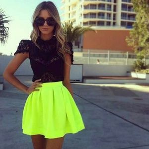 Trendy Cute lime green high-waisted mini skirt
