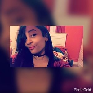 Meet your Posher, Janelis