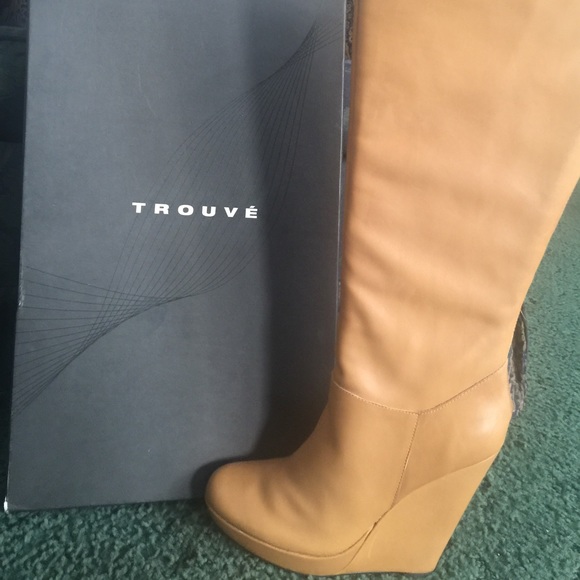 NEW Nordstrom Trouvè Leather knee boots.