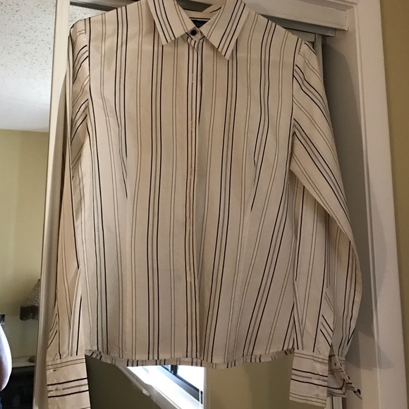 AnneTaylor silk shirt size 4