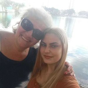 Meet your Posher, Mira