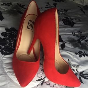 Red high heels - size  6.5 US