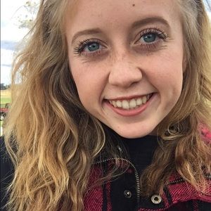 Meet your Posher, Mickinzie