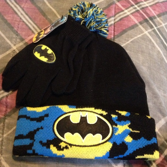 Other - Batman hat and glove set
