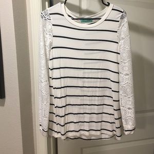 Lace long sleeve black striped Tee