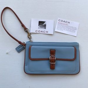 NWT: Coach wristlet