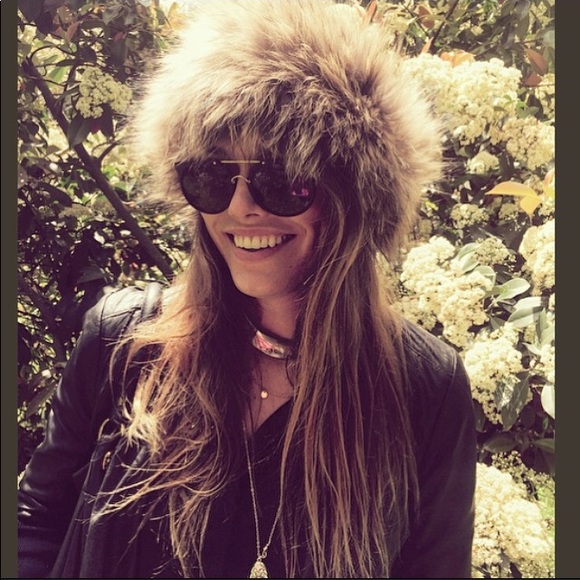 Meet your Posher, Molly - Picture 3 of 4