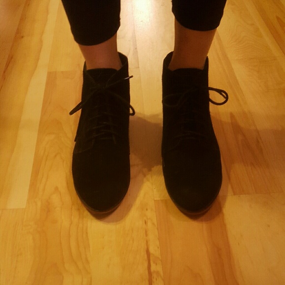 SOLD Seychelles booties - Picture 6 of 6