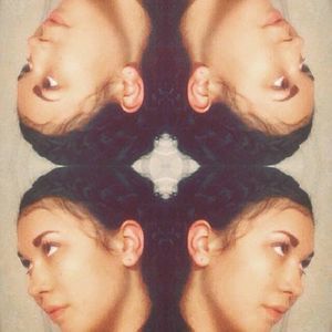 Meet your Posher, Elly