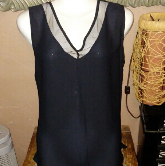 Sexy v-neck - Picture 3 of 3