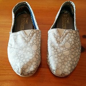 Toms size 5