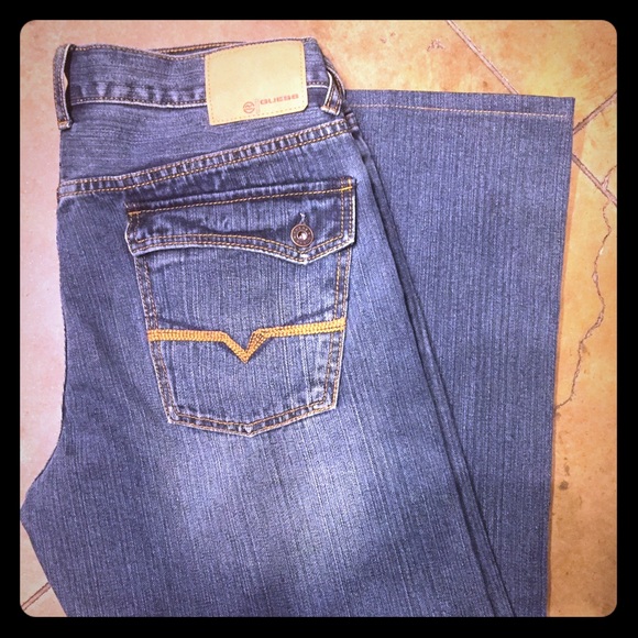 Men's Guess jeans. Size 32.