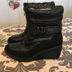 Anne Klein boots size 81/2