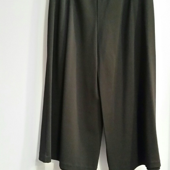 Talbots culottes - Picture 2 of 2