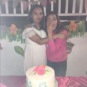 Meet your Posher, Caroline