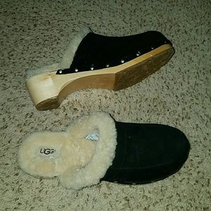 Gently used UGG clogs size 10