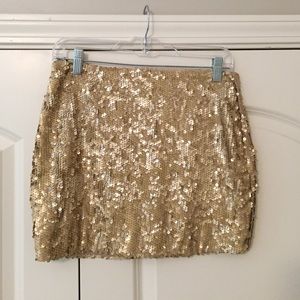 The perfect holiday skirt! Gold sequin mini skirt