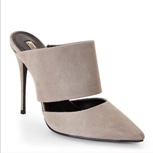 Schutz 😍💕Never worn Slides 7.5