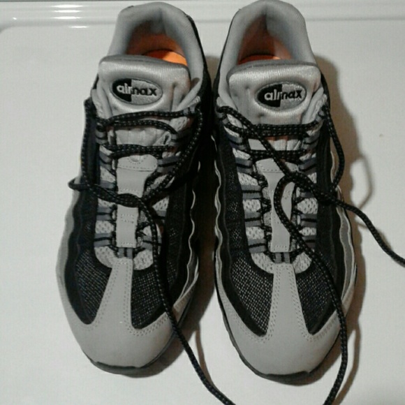 Shoes - Picture 2 of 3