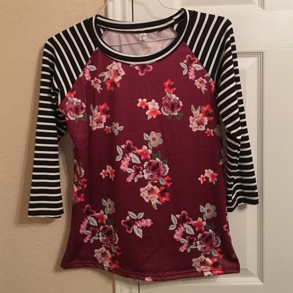 Floral and striped 3/4 sleeve shirt