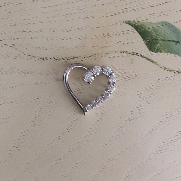 Heart necklace pendant
