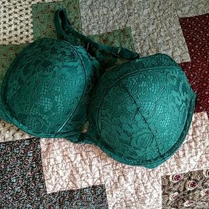 *winter sale***Victoria's secret front close bra