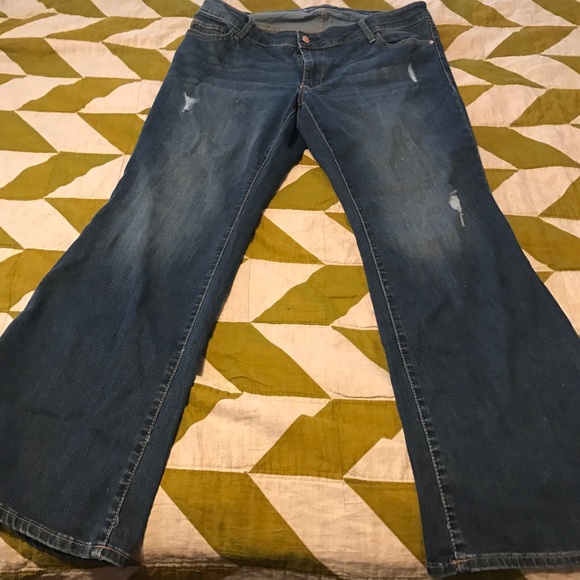 Old navy rockstar distressed jeans size 20