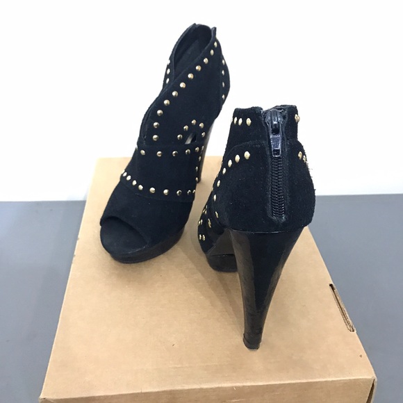 Steve Madden suede style gold stud booties, Size 6 - Picture 2 of 4