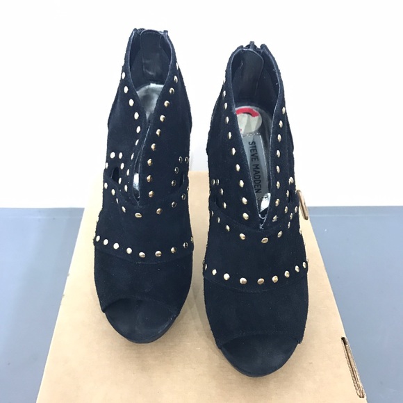 Steve Madden suede style gold stud booties, Size 6 - Picture 3 of 4