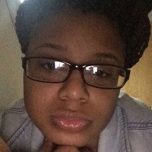 Meet your Posher, Malisha