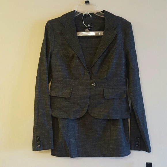 Suiting- Blazer w. Matching Skirt.