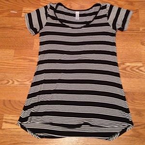 LuLaRoe Classic T