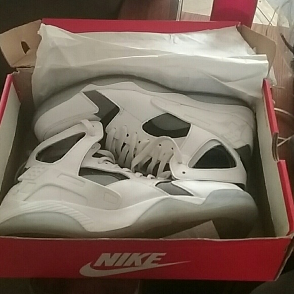 Nike Air Huarache Size 11