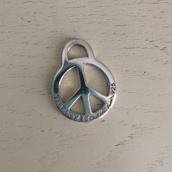 Tiffany and co necklace pendant