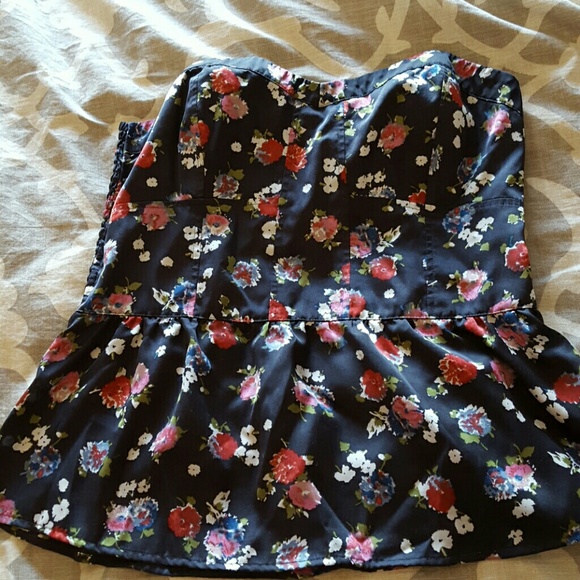 Floral Peplum Strapless Top