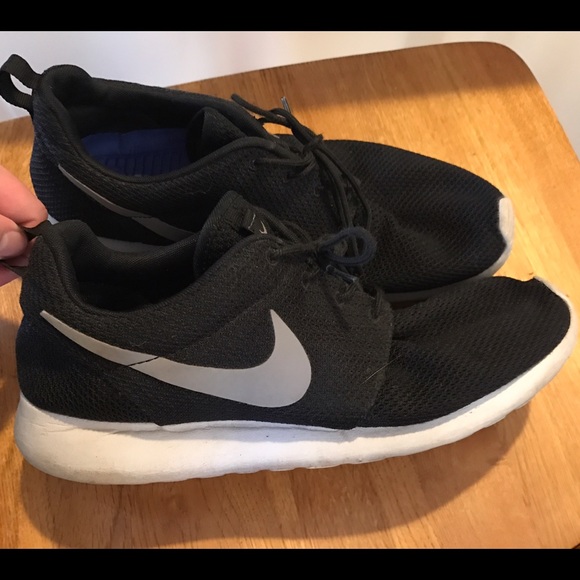 Nike roshes