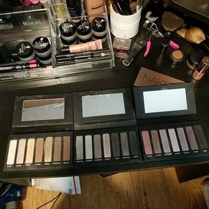 Younique palettes