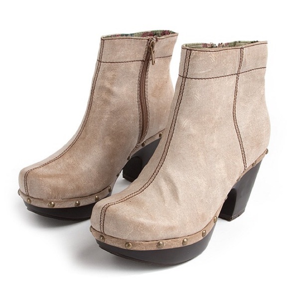 BC Outerspace Booties