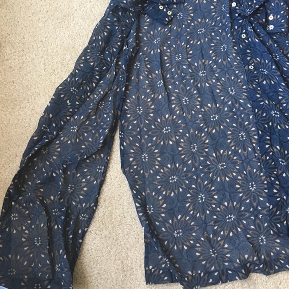 Summer top - Picture 2 of 3