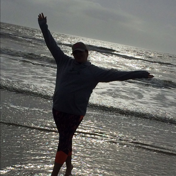 Meet your Posher, Avery - Picture 1 of 1