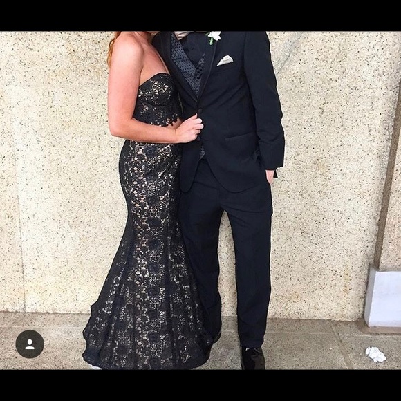 La Femme Black Prom Dress - Picture 2 of 2