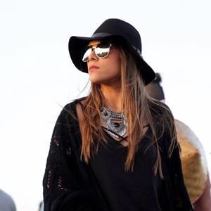 Meet your Posher, Carolina