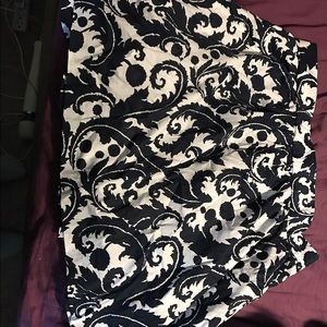 Banana Republic Navy and White Skirt