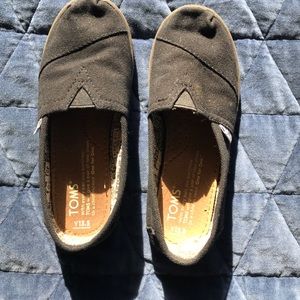 Toms Black shoes youth size Y13.5
