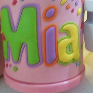 Meet your Posher, Mia