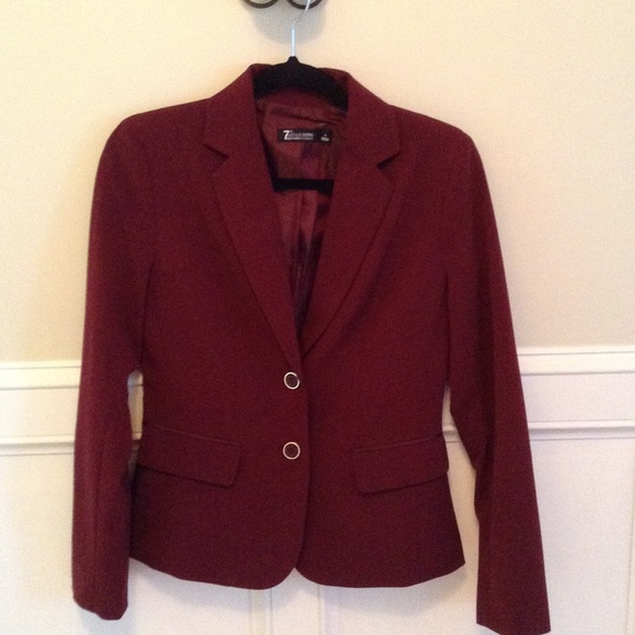 burgundy short jacket
