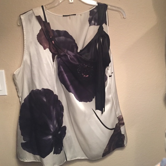 Elie Tahari Silk top