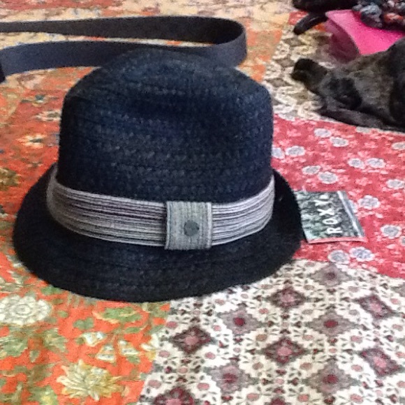 Roxy Hat