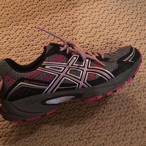 Asics Gel Venture 4 tennis shoes